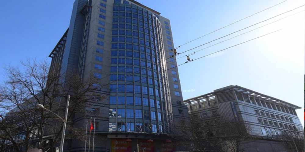 北礦磁材科技用高服氣流篩解決磁性材料的精度、細度及環(huán)境污染問題